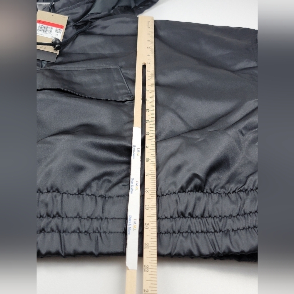 Nike Circa 96 Women's Black Hooded Jacket Size Large DV8082-010 New - Picture 8 of 9